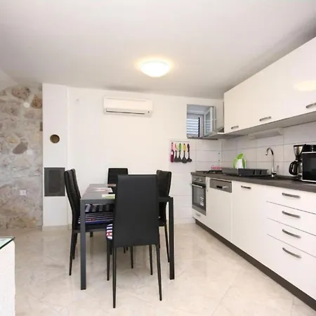 Holiday home House Neda