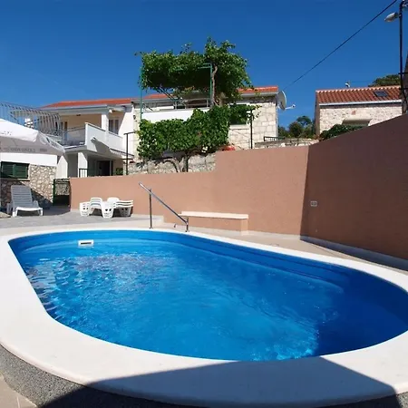 House Neda 3*