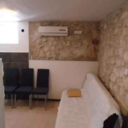 House Neda Razanj