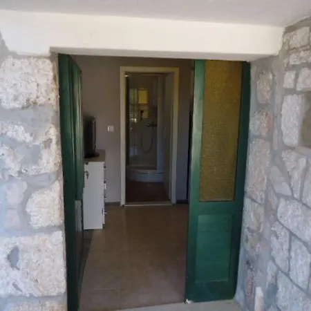 House Neda Hotel