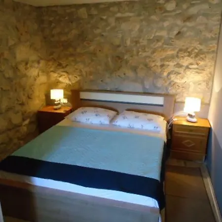 House Neda 3* Razanj